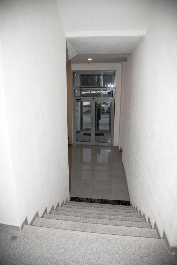 Apartment Yesa Травник Экстерьер фото
